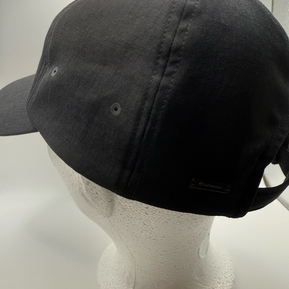 Lululemon Black Athletic Cap - Picture 5 of 9